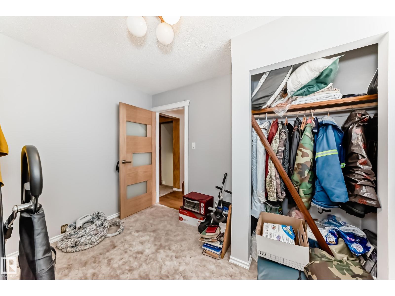 Photo 21 of 14608 29 A St Nw, Edmonton AB