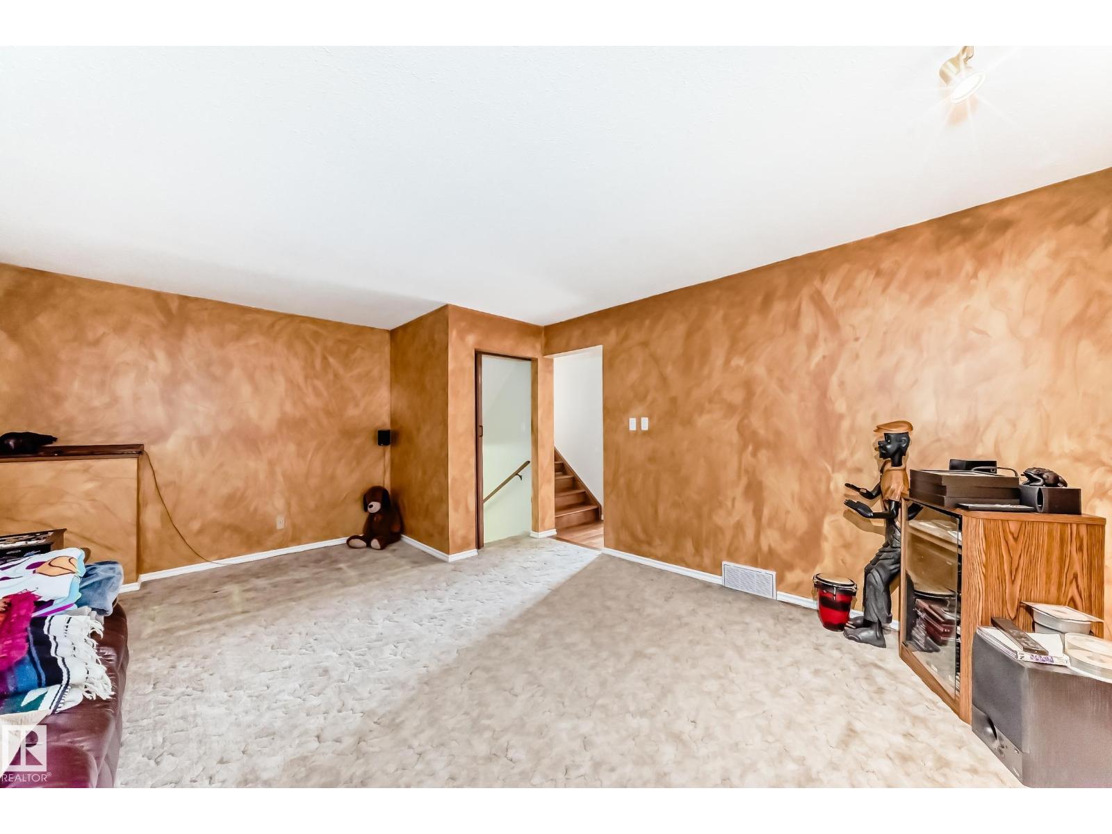 Photo 47 of 14608 29 A St Nw, Edmonton AB