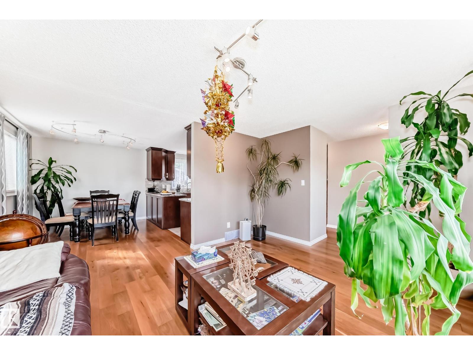 Photo 41 of 14608 29 A St Nw, Edmonton AB