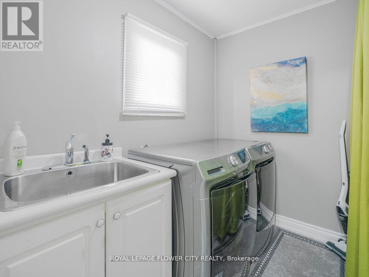Photo 29 of 20 Driftwood Place, Hamilton ON