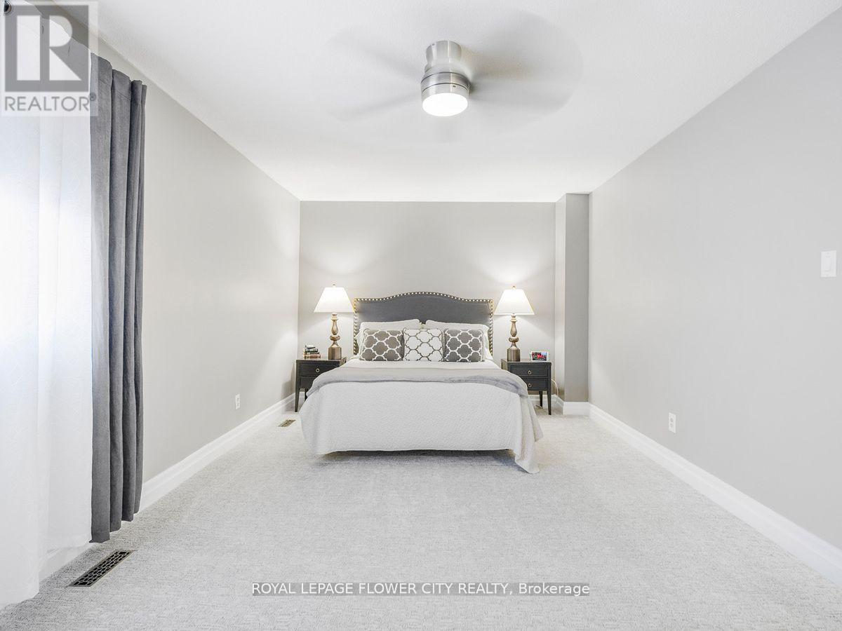Photo 30 of 20 Driftwood Place, Hamilton ON