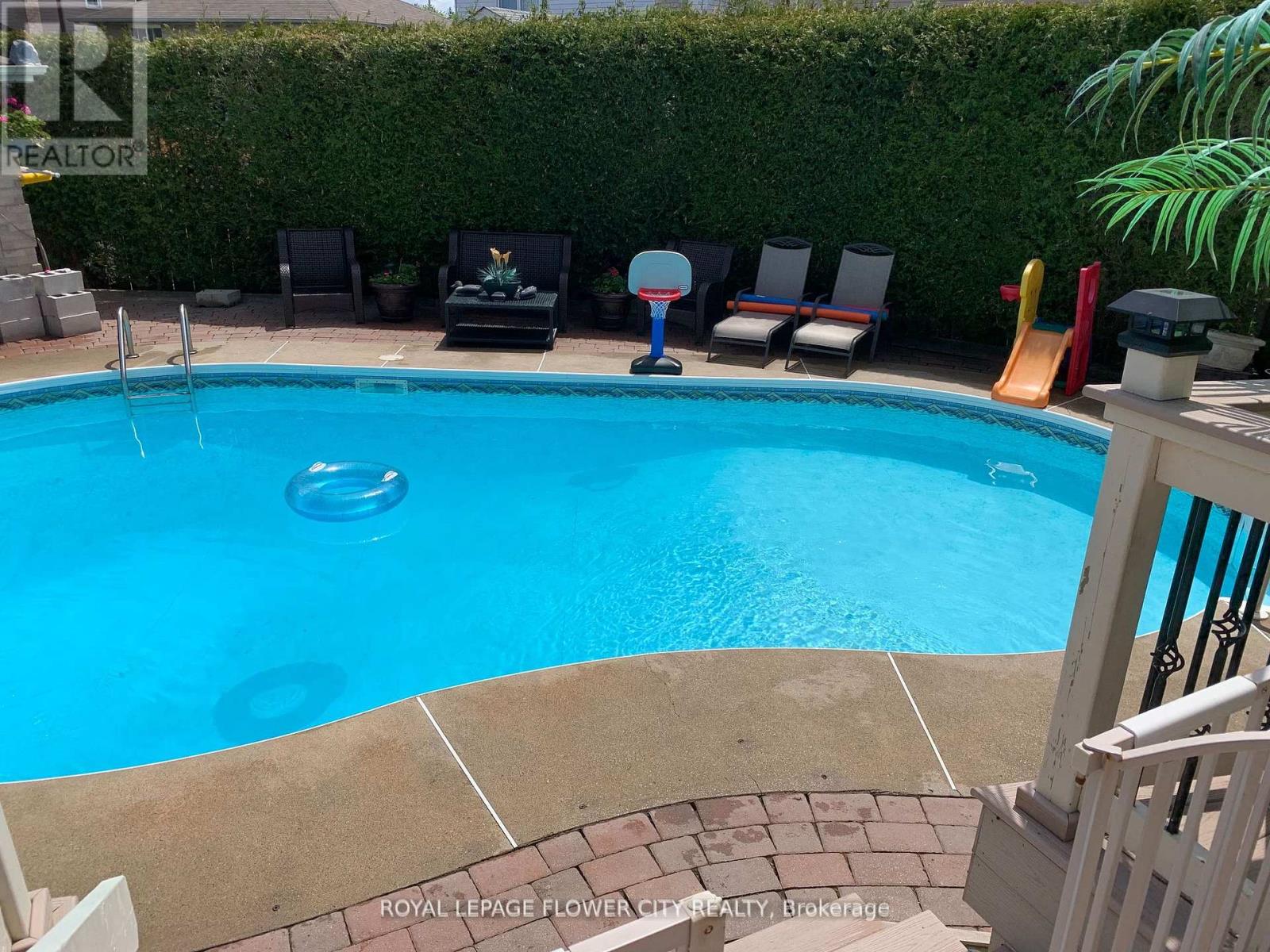 Photo 33 of 20 Driftwood Place, Hamilton ON
