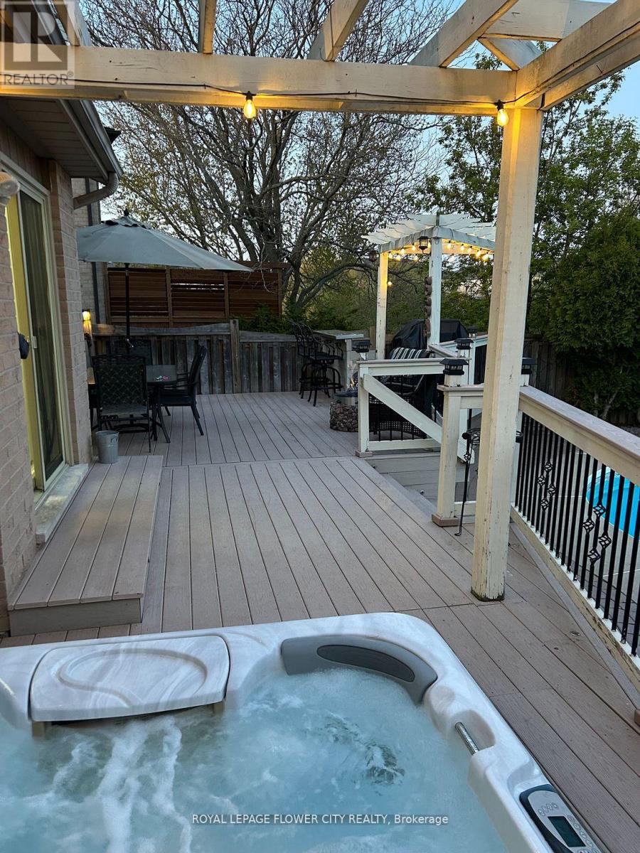Photo 40 of 20 Driftwood Place, Hamilton ON