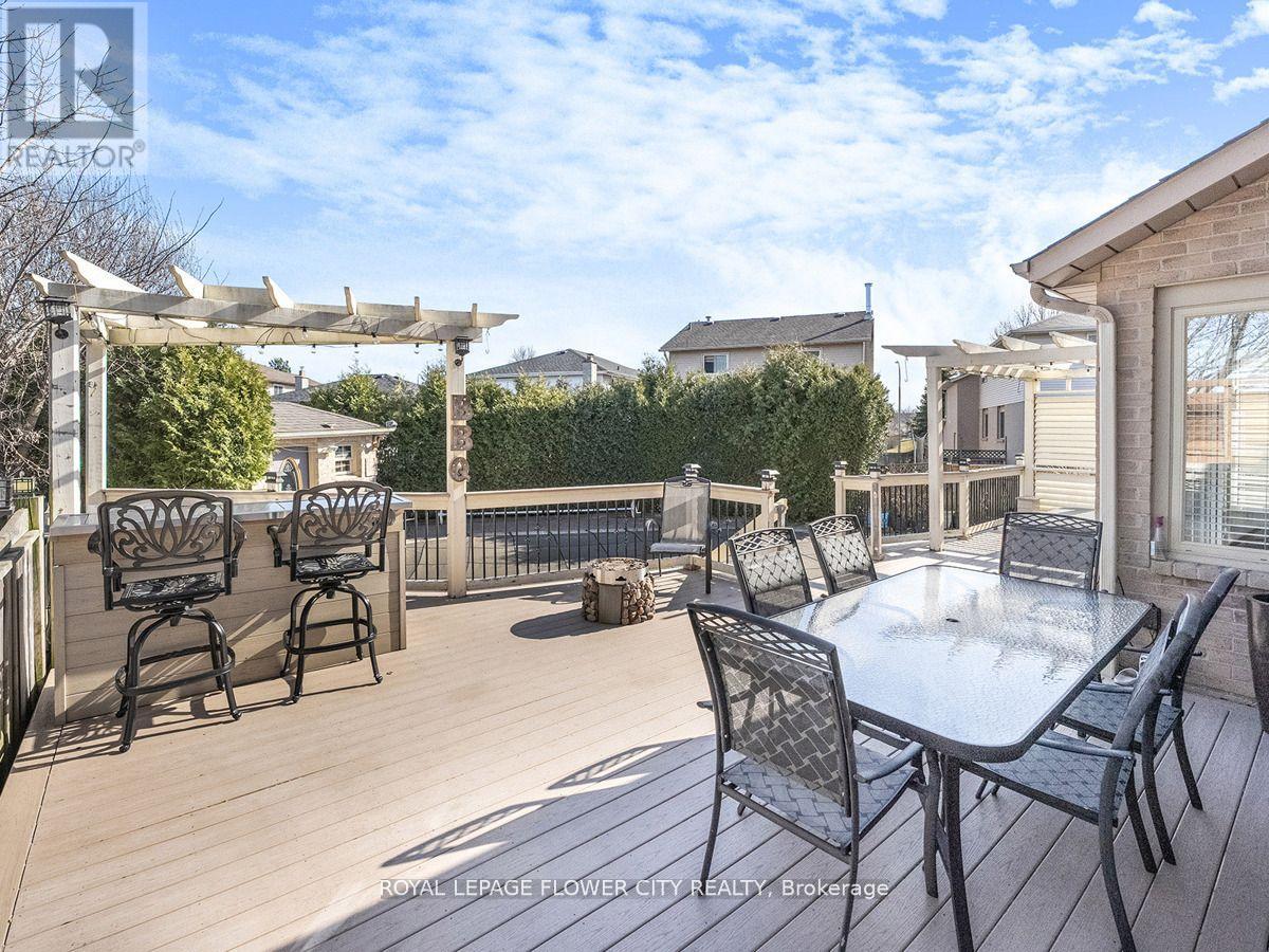 Photo 42 of 20 Driftwood Place, Hamilton ON
