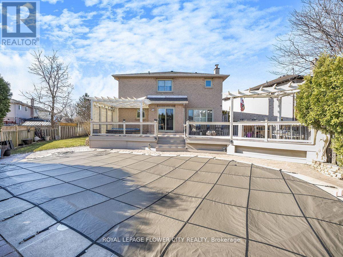 Photo 45 of 20 Driftwood Place, Hamilton ON