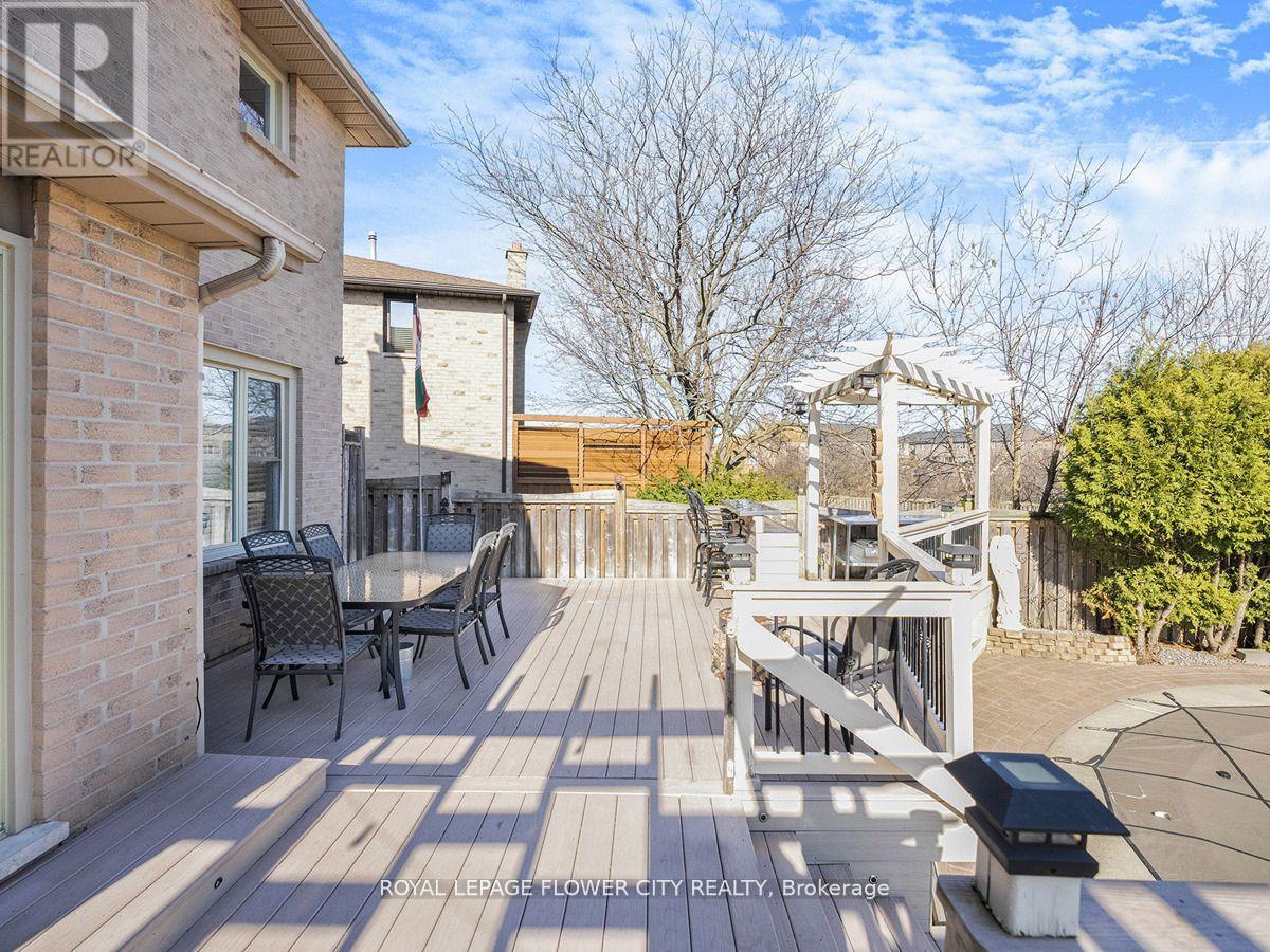 Photo 49 of 20 Driftwood Place, Hamilton ON