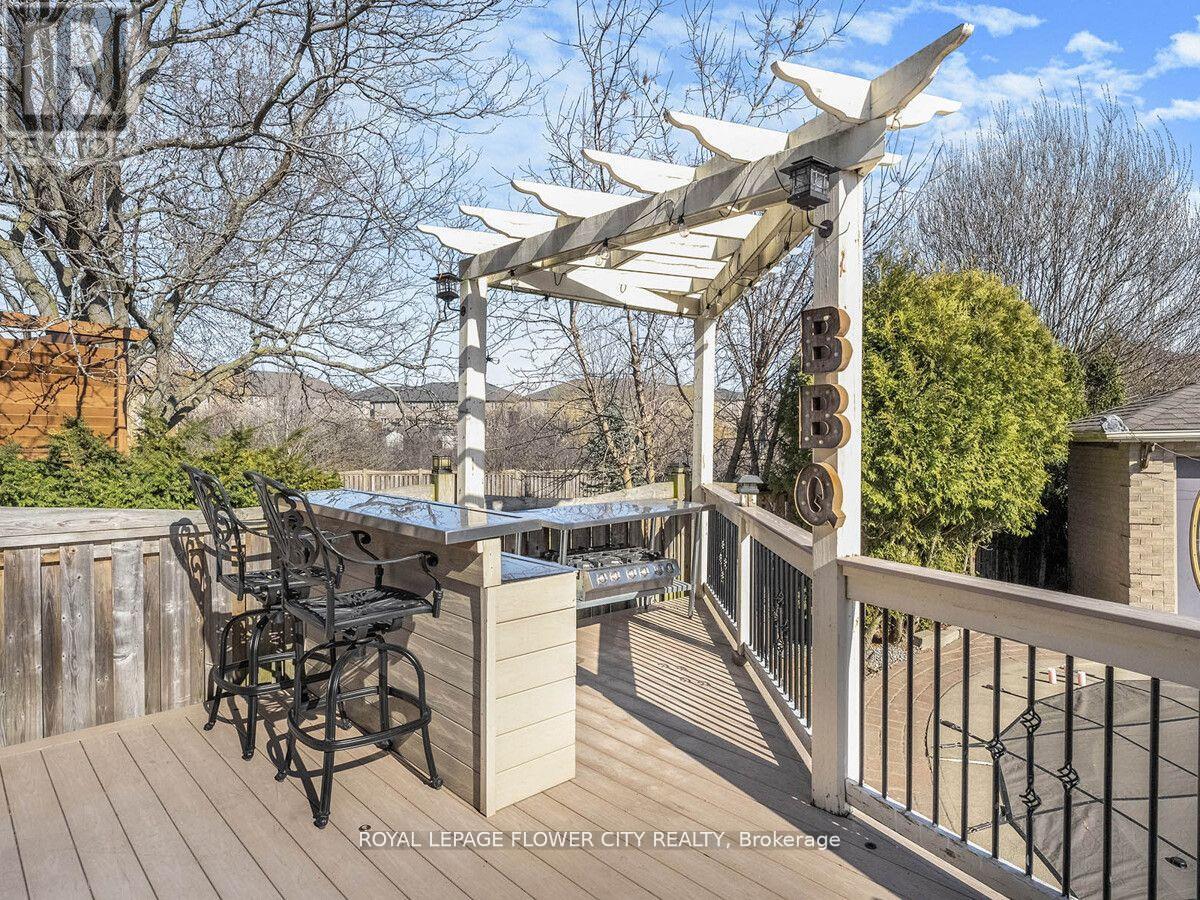 Photo 50 of 20 Driftwood Place, Hamilton ON