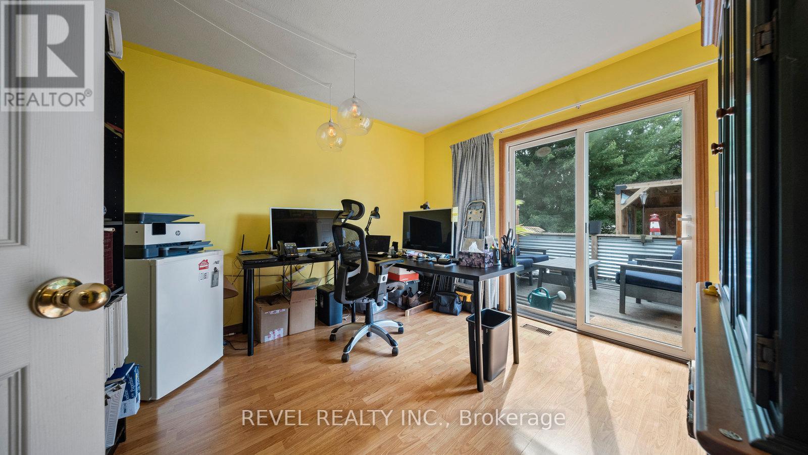 Photo 11 of 209 Nelson Street W, Norfolk ON