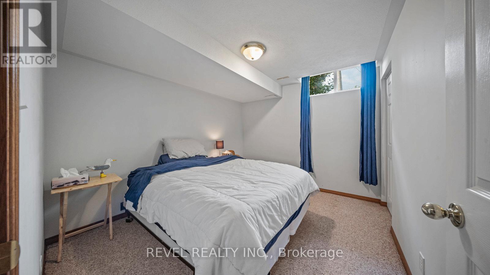 Photo 13 of 209 Nelson Street W, Norfolk ON