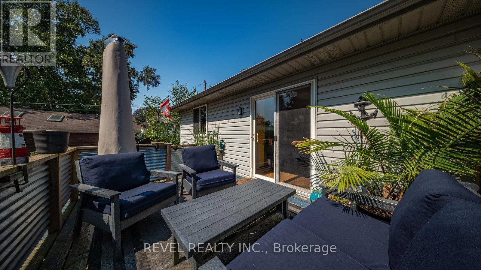 Photo 33 of 209 Nelson Street W, Norfolk ON