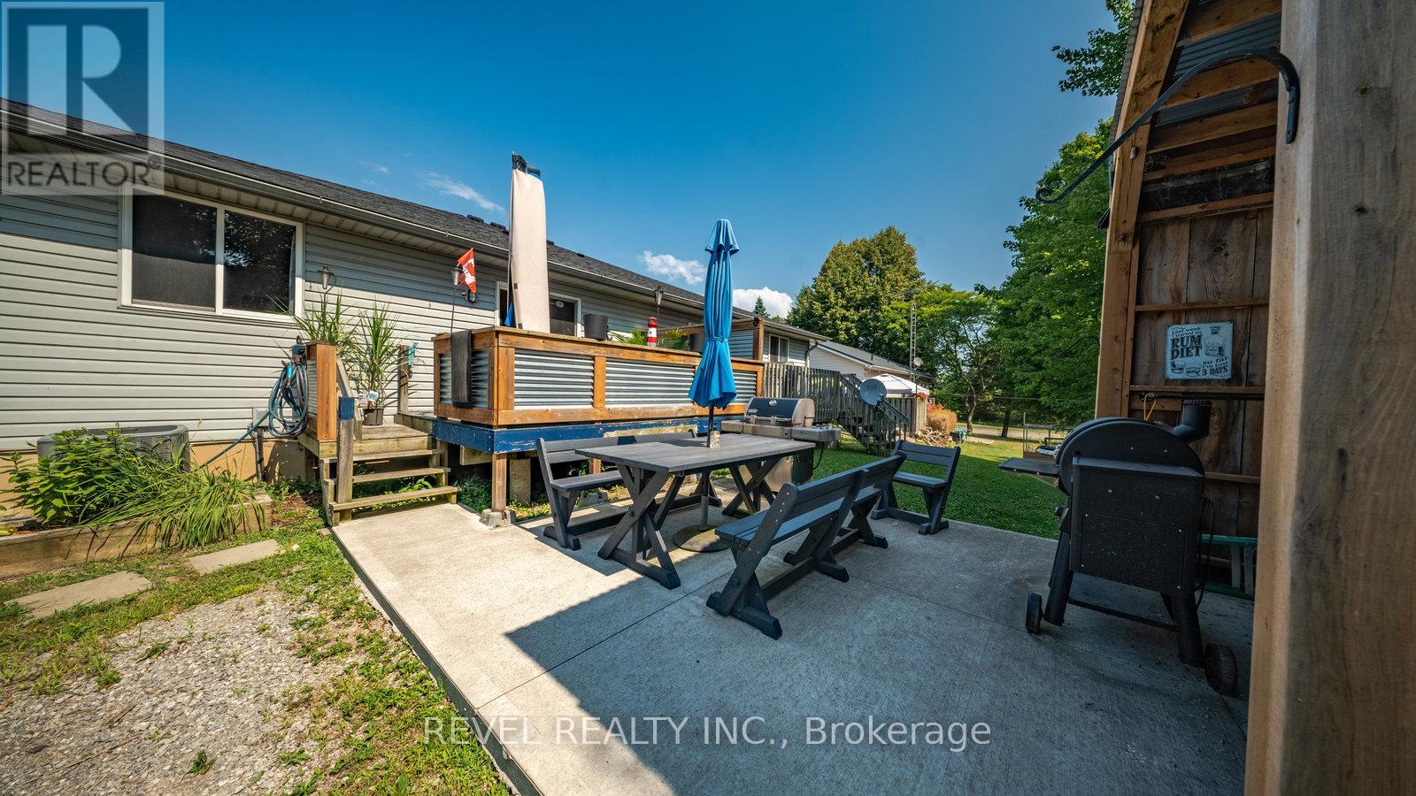 Photo 31 of 209 Nelson Street W, Norfolk ON