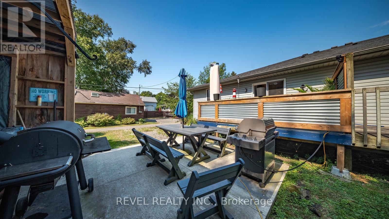 Photo 39 of 209 Nelson Street W, Norfolk ON
