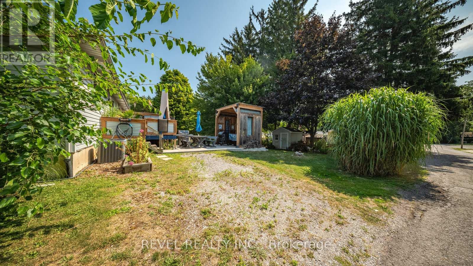 Photo 32 of 209 Nelson Street W, Norfolk ON