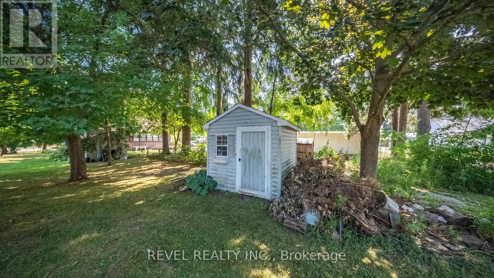 Photo 38 of 209 Nelson Street W, Norfolk ON