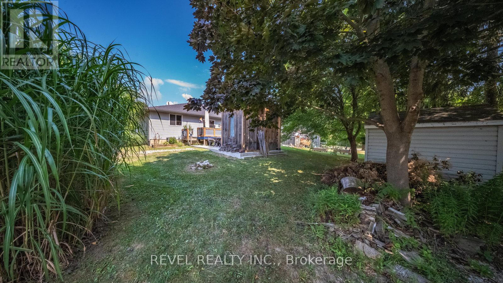 Photo 24 of 209 Nelson Street W, Norfolk ON