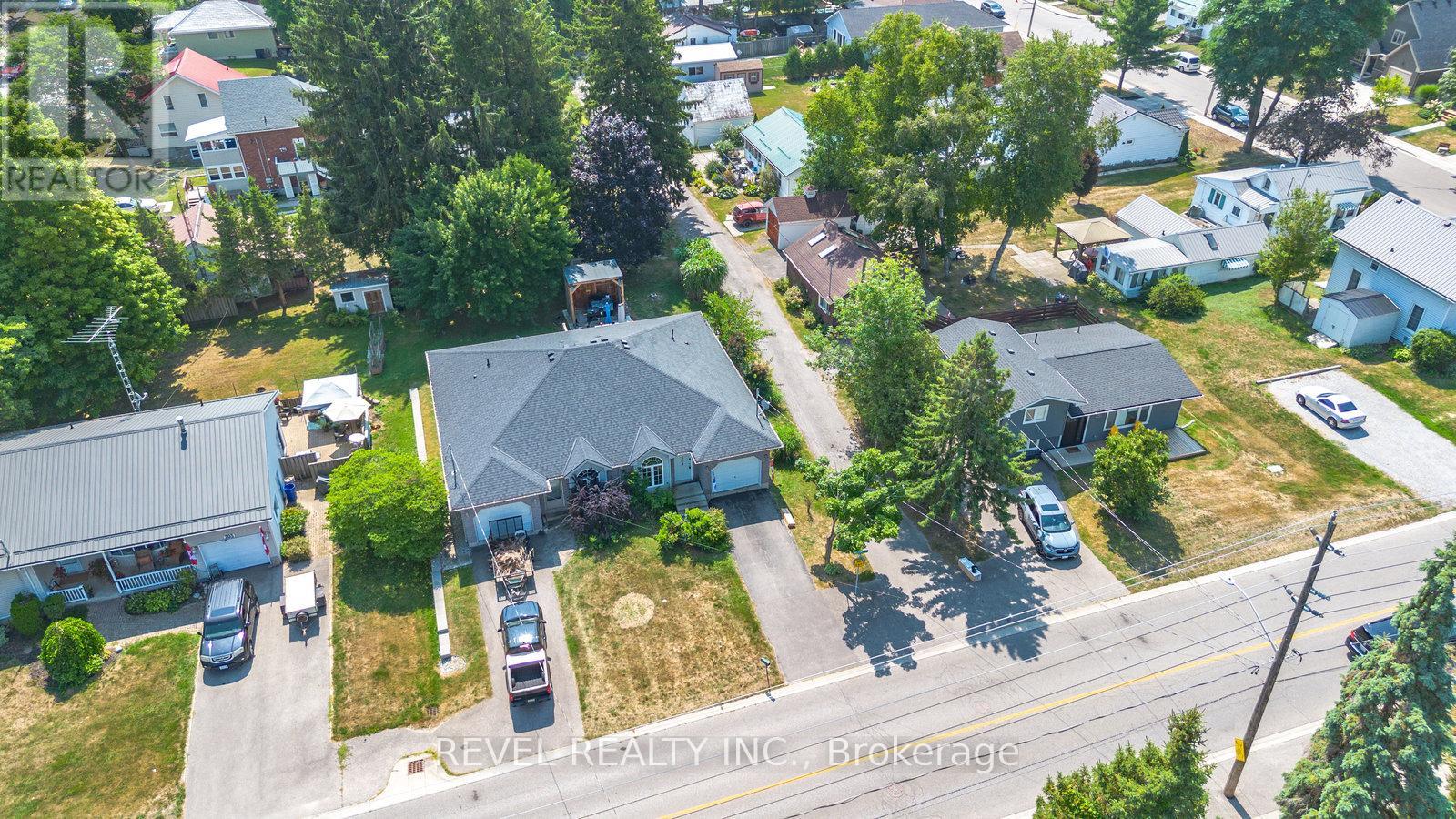Photo 40 of 209 Nelson Street W, Norfolk ON