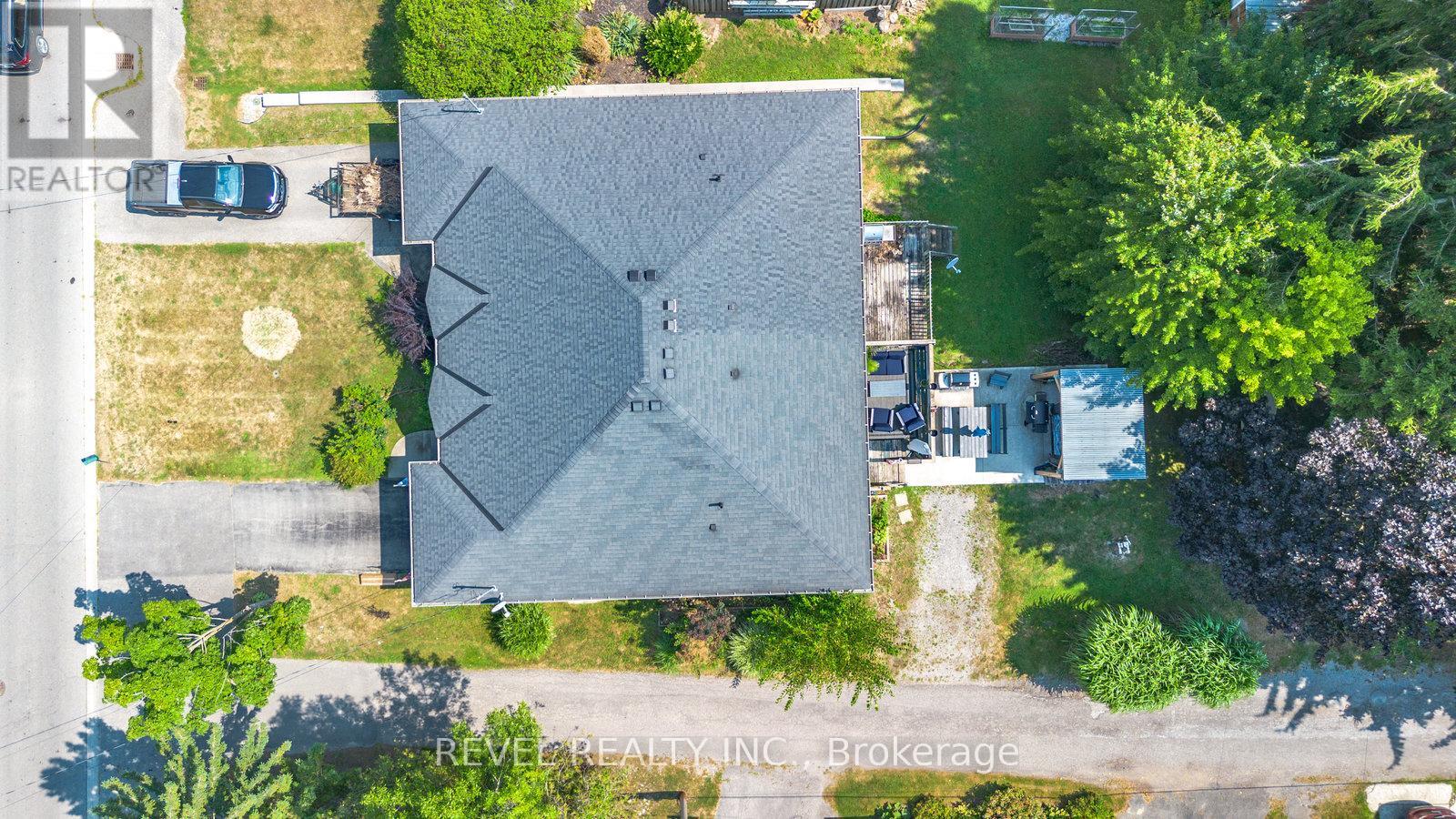 Photo 15 of 209 Nelson Street W, Norfolk ON