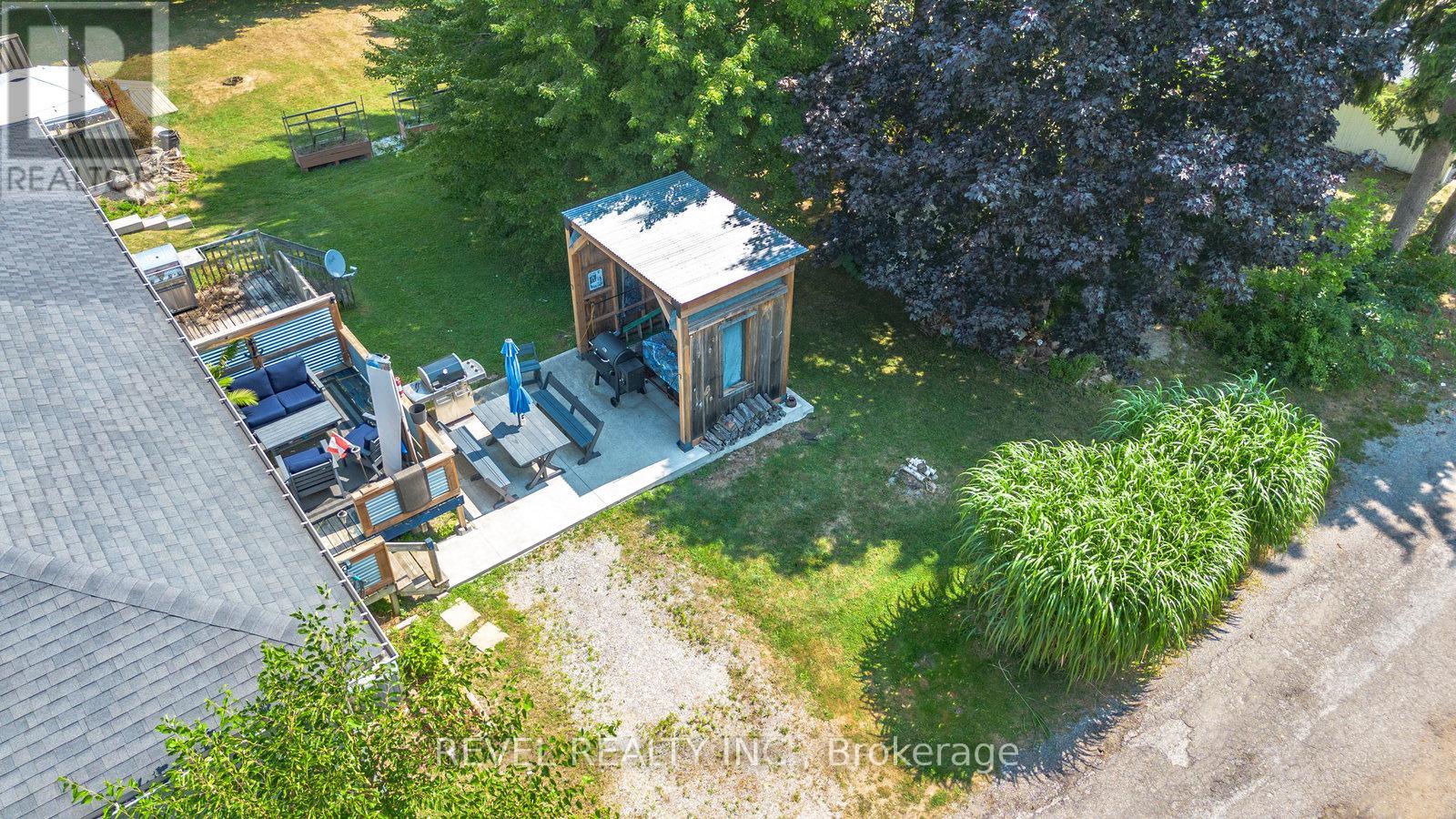 Photo 25 of 209 Nelson Street W, Norfolk ON