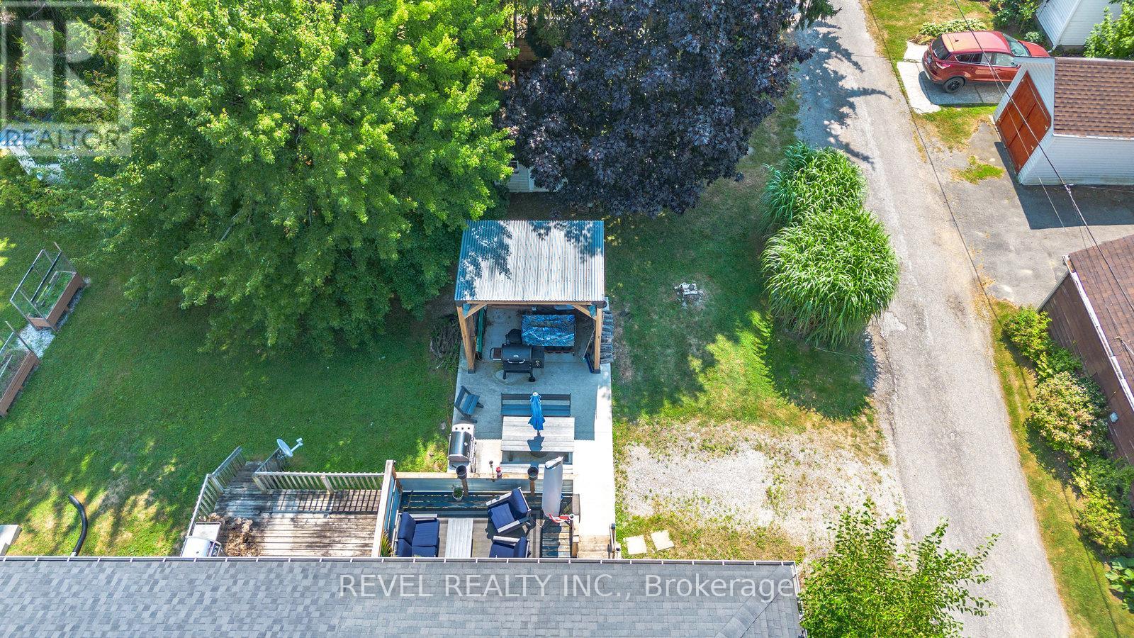 Photo 12 of 209 Nelson Street W, Norfolk ON