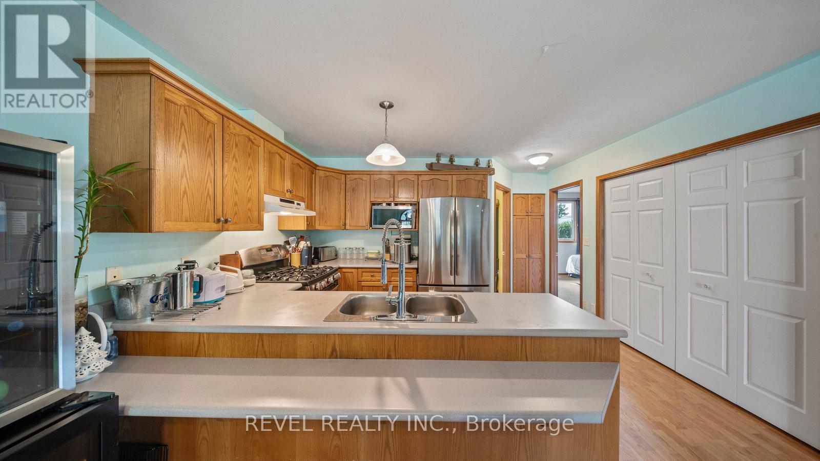 Photo 27 of 209 Nelson Street W, Norfolk ON