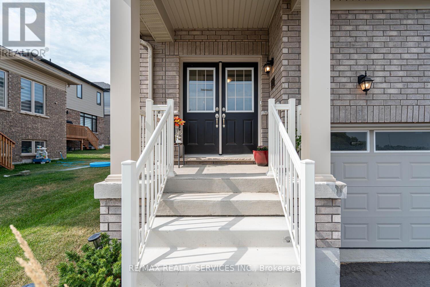 Photo 4 of 2 Blaney Street, Brant ON