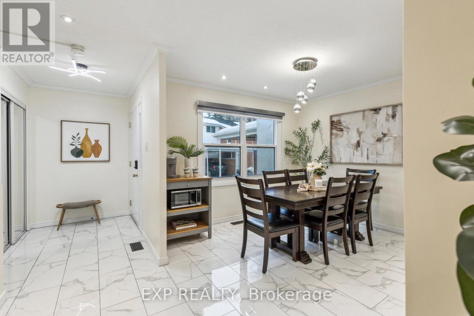 Photo 6 of 3 407 Keats Way, Waterloo ON