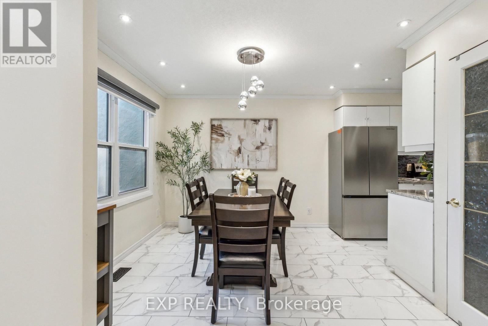 Photo 7 of 3 407 Keats Way, Waterloo ON