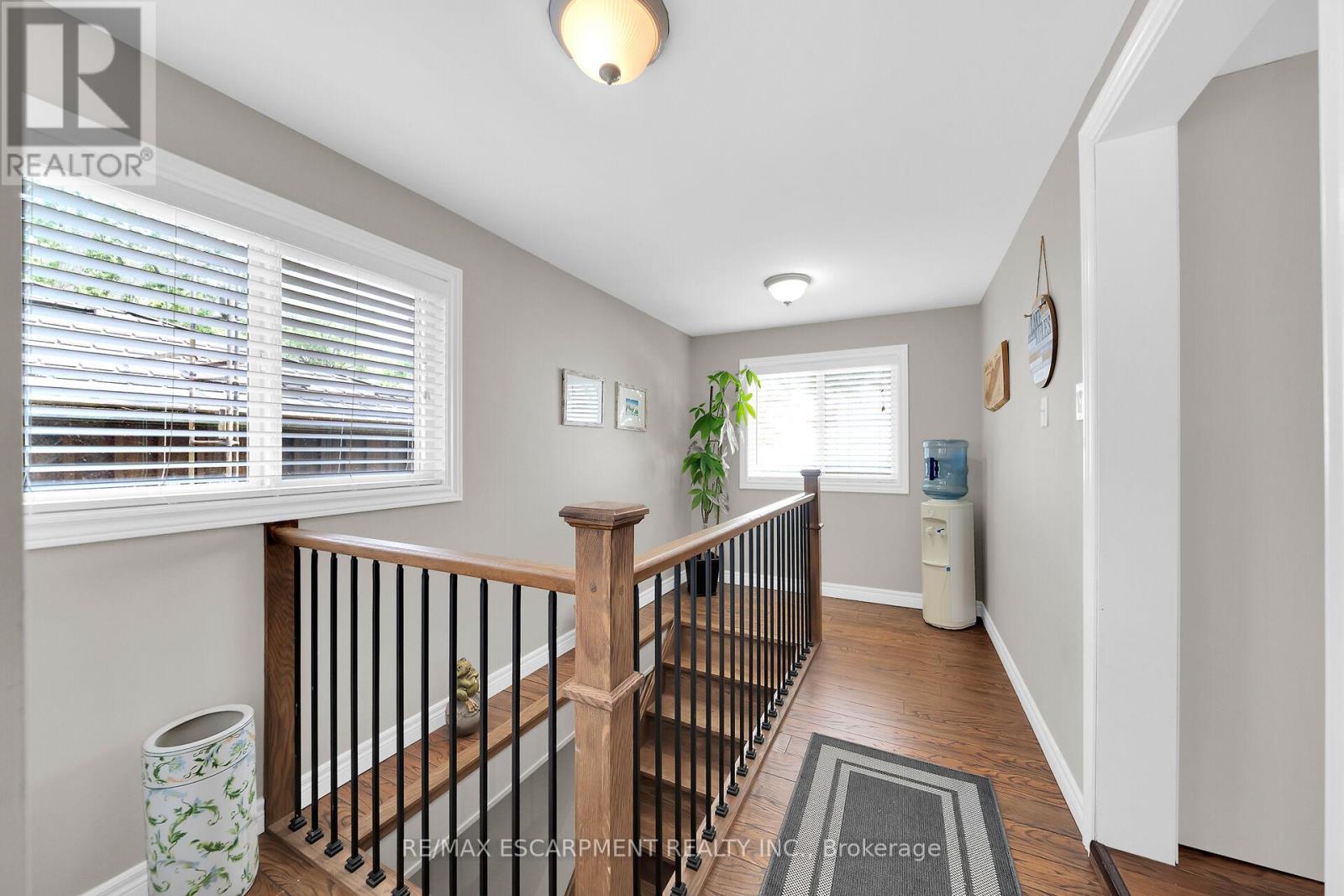 Photo 5 of 42 Erieview Lane, Haldimand ON