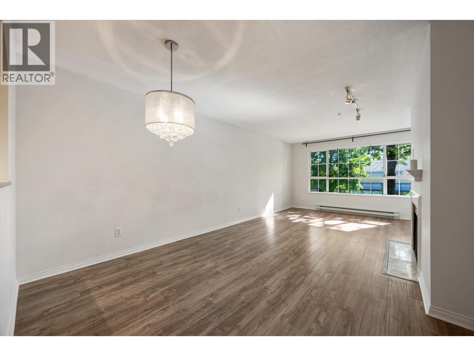Photo 14 of 206 2990 Princess Crescent, Coquitlam BC
