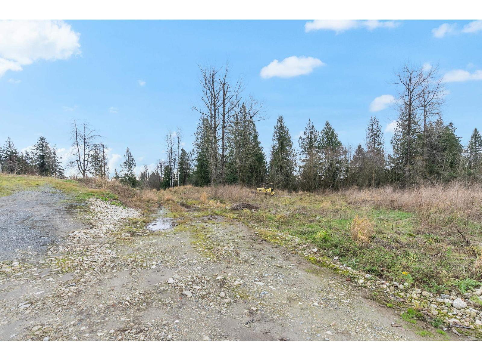 Photo 6 of 2790 Lefeuvre Road, Abbotsford BC