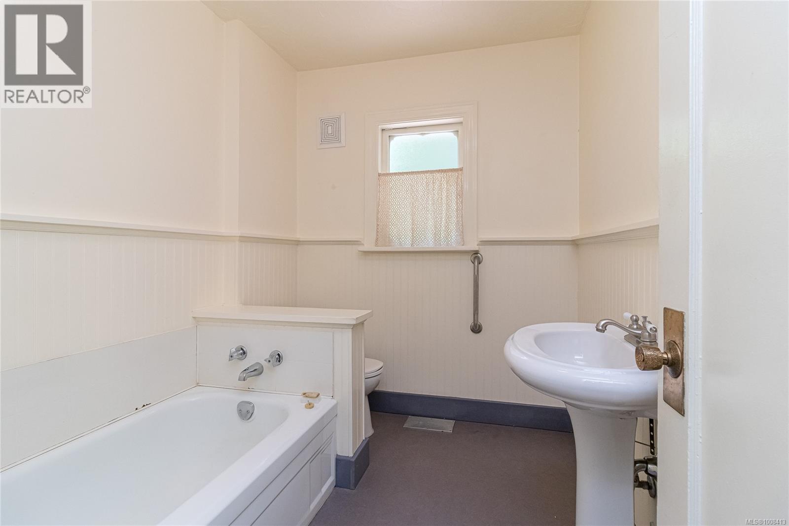 Photo 13 of 5872 Wilson Ave, Duncan BC
