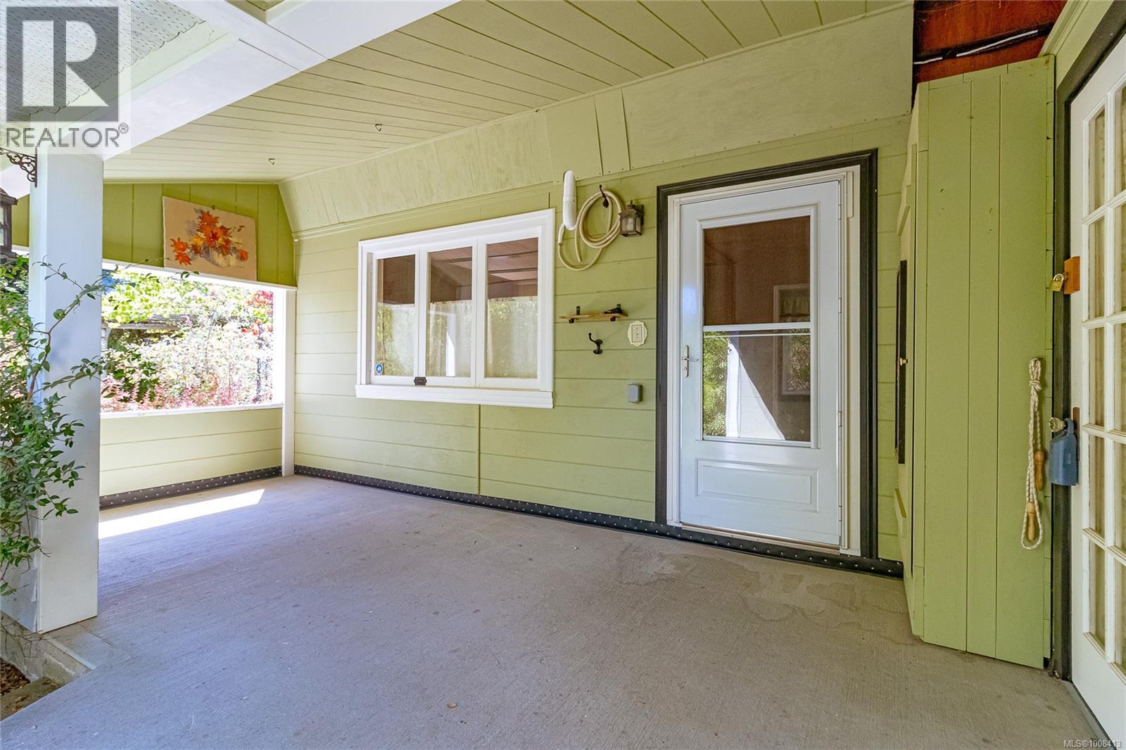 Photo 3 of 5872 Wilson Ave, Duncan BC