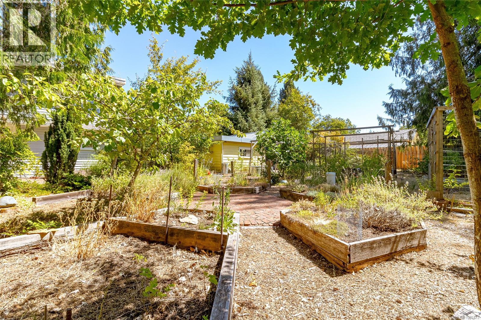 Photo 36 of 5872 Wilson Ave, Duncan BC
