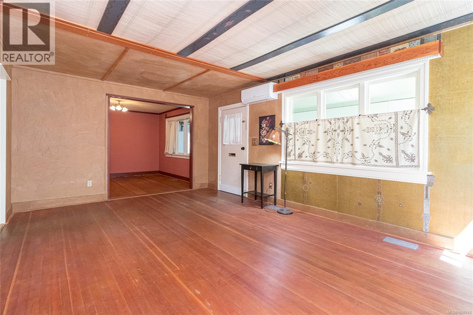 Photo 5 of 5872 Wilson Ave, Duncan BC