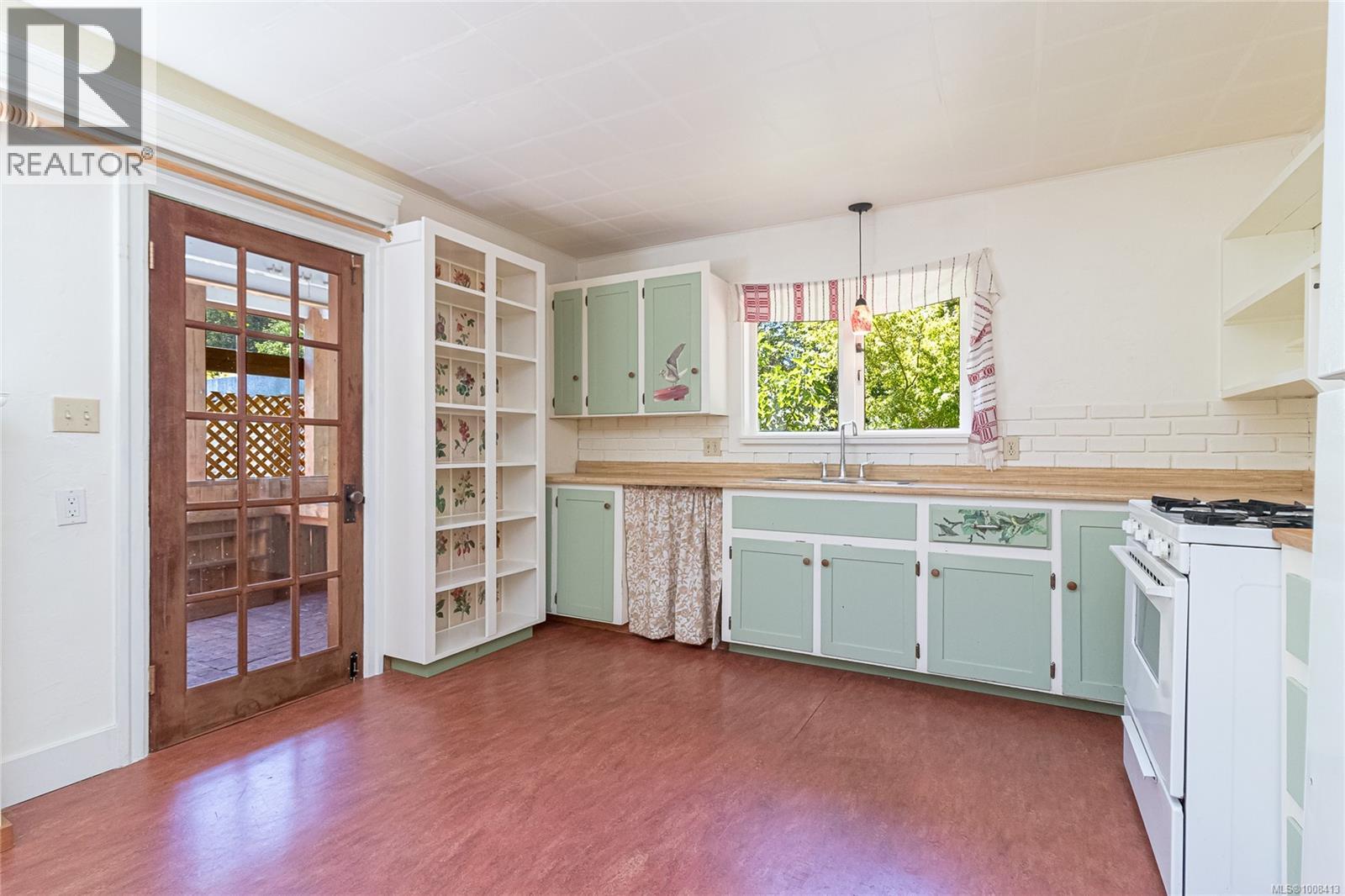Photo 9 of 5872 Wilson Ave, Duncan BC