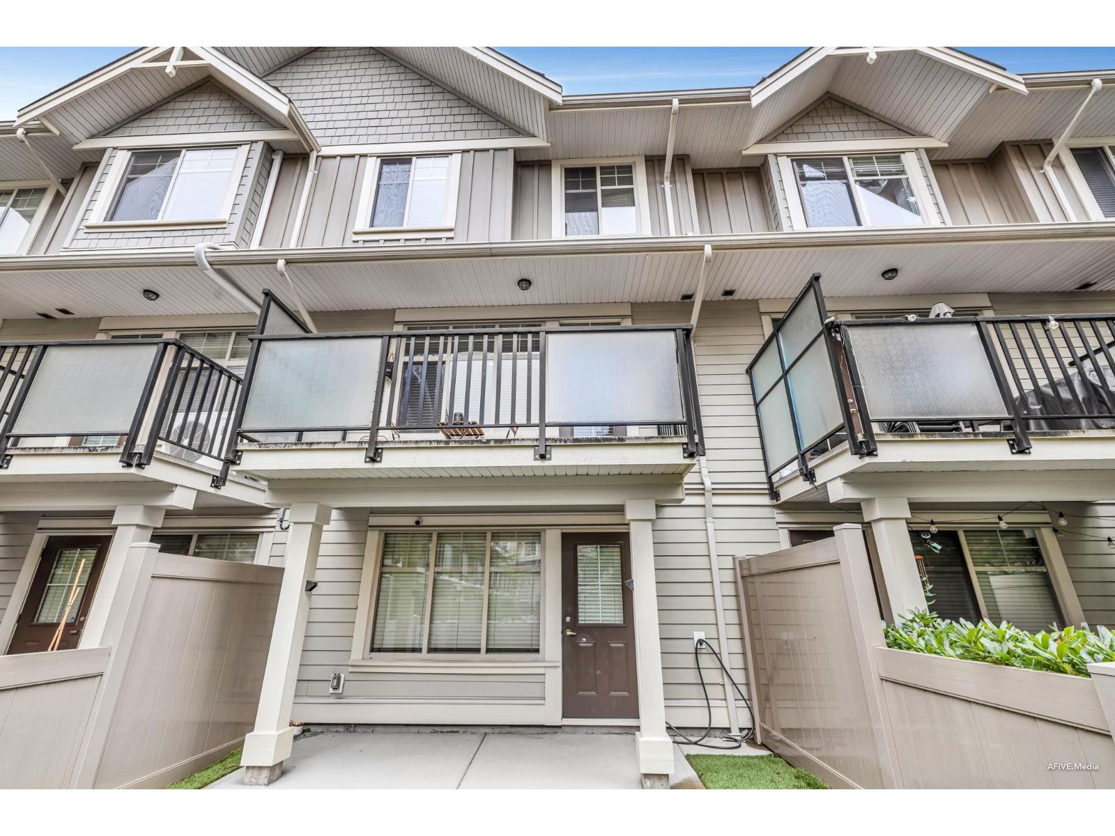 Photo 9 of 114 19525 73 Avenue, Surrey BC