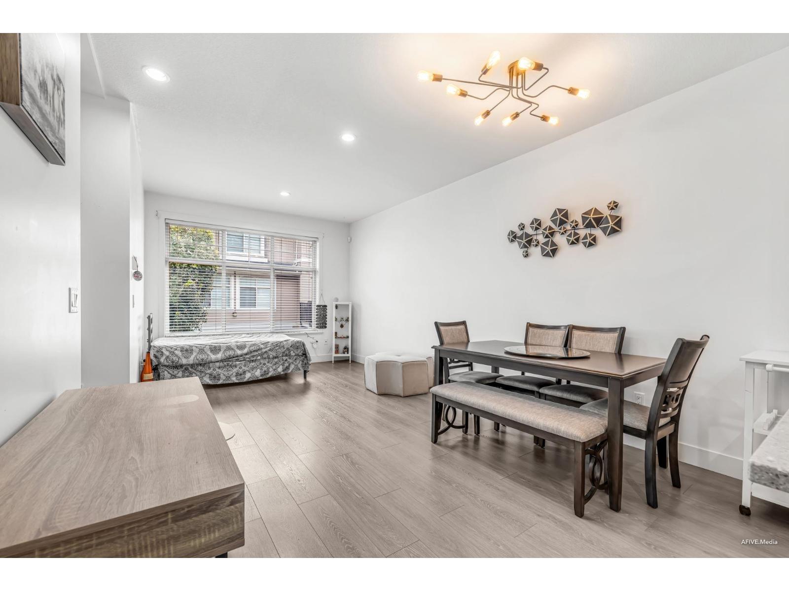 Photo 1 of 114 19525 73 Avenue, Surrey BC