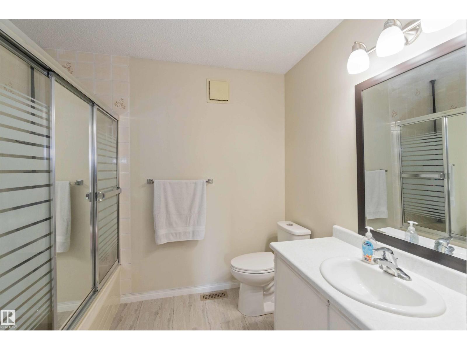 Photo 18 of 18519 57 Av Nw, Edmonton AB