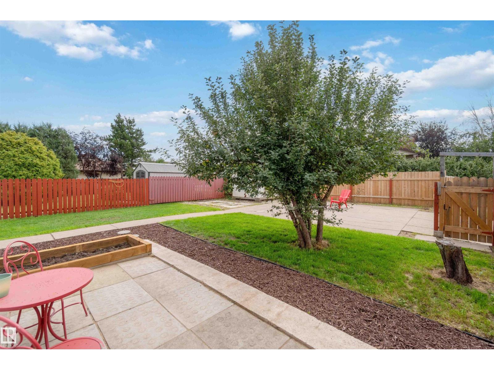 Photo 48 of 18519 57 Av Nw, Edmonton AB