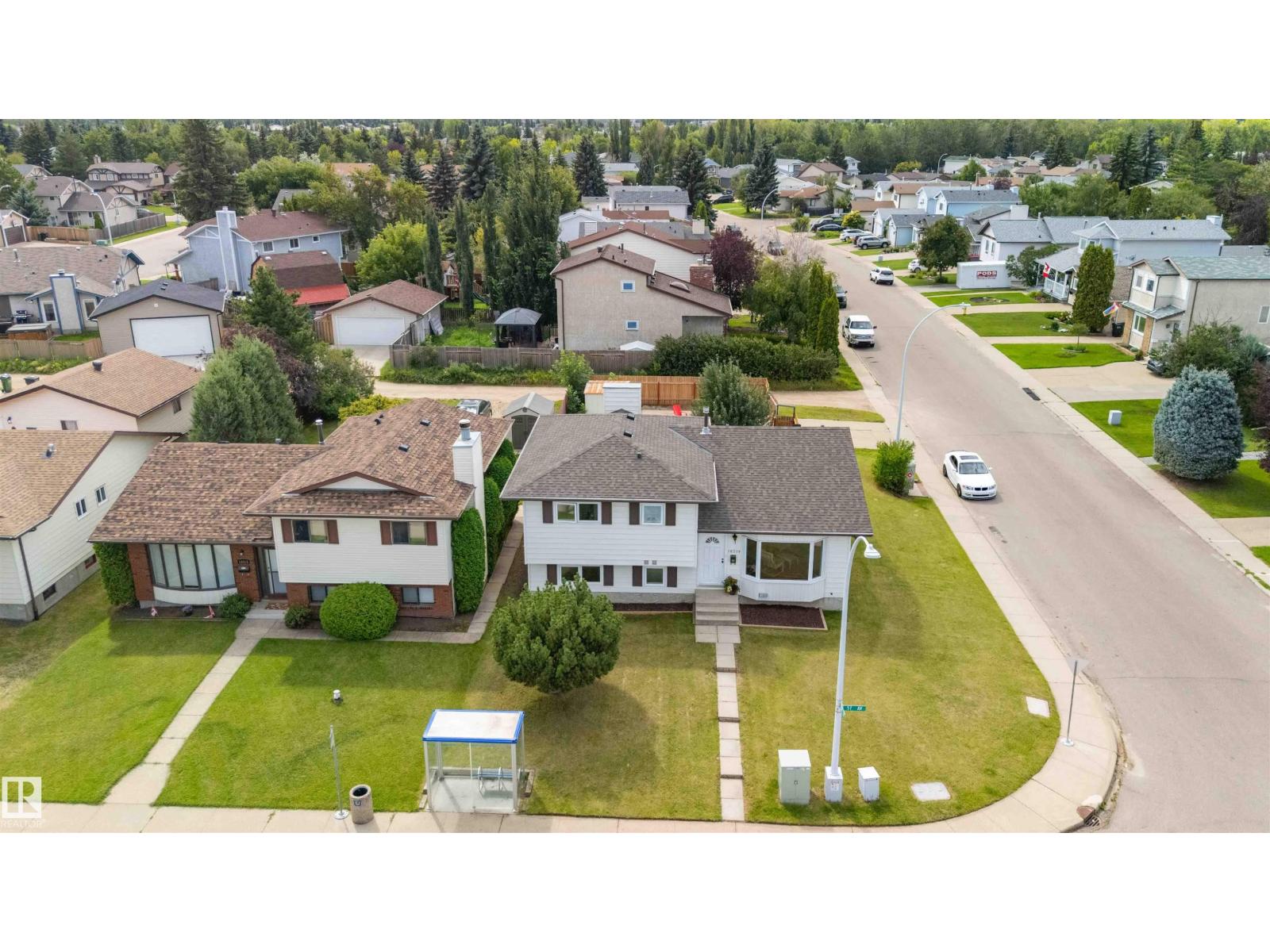 Photo 49 of 18519 57 Av Nw, Edmonton AB