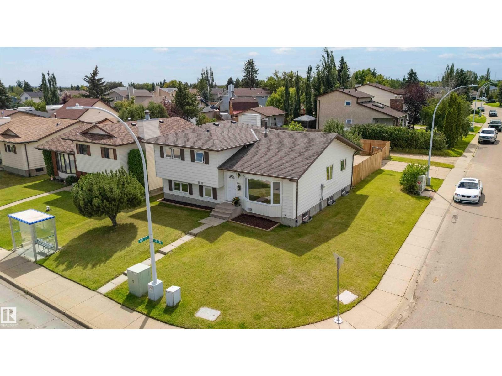 Photo 51 of 18519 57 Av Nw, Edmonton AB