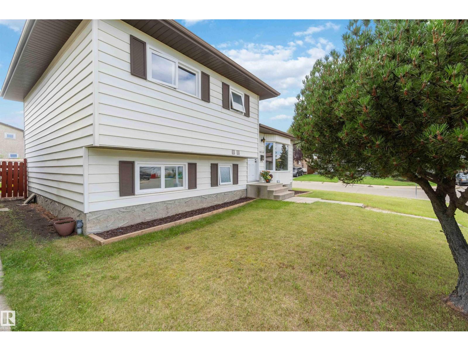 Photo 60 of 18519 57 Av Nw, Edmonton AB