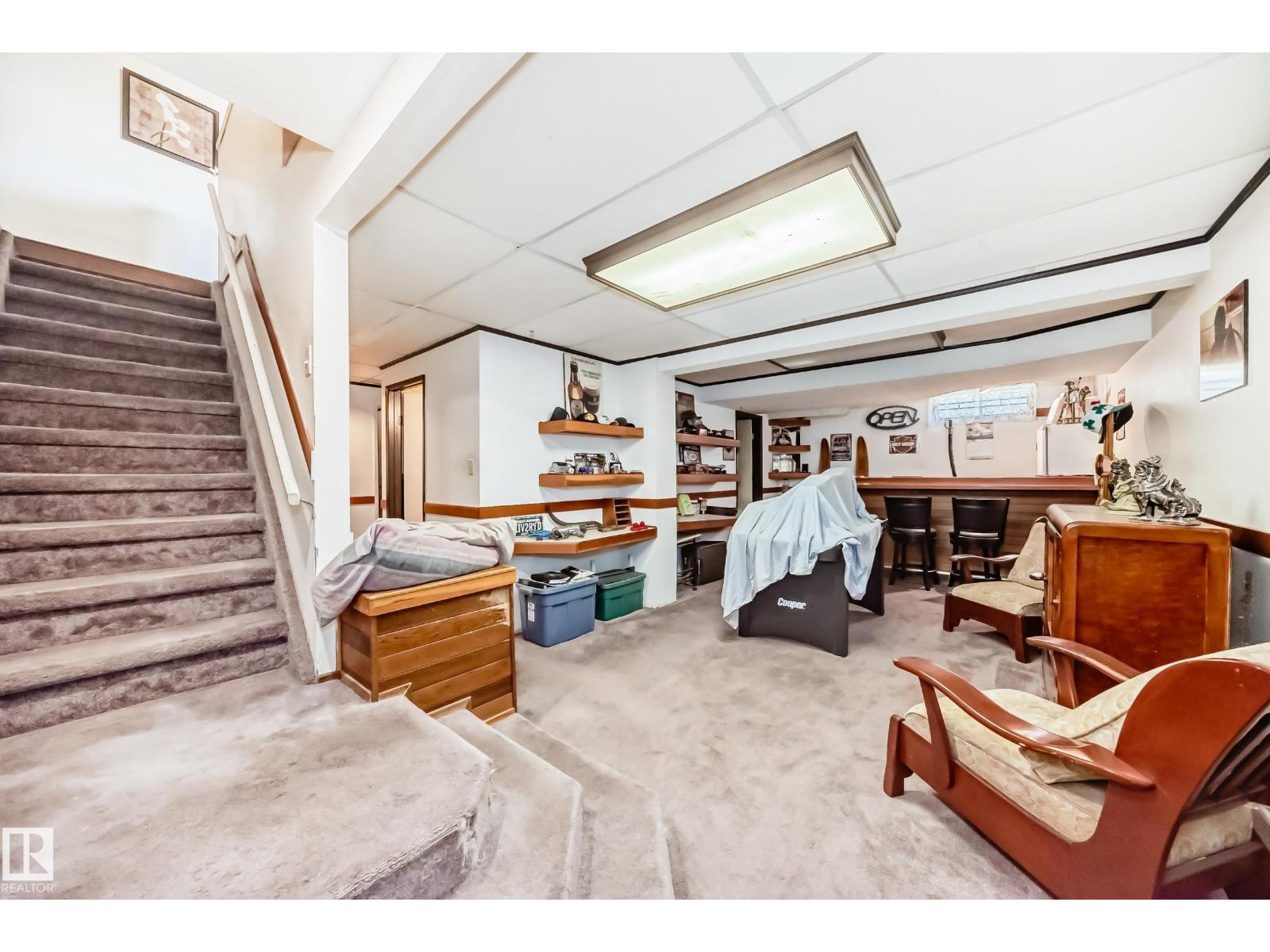 Photo 11 of 1720 49 A St Nw, Edmonton AB