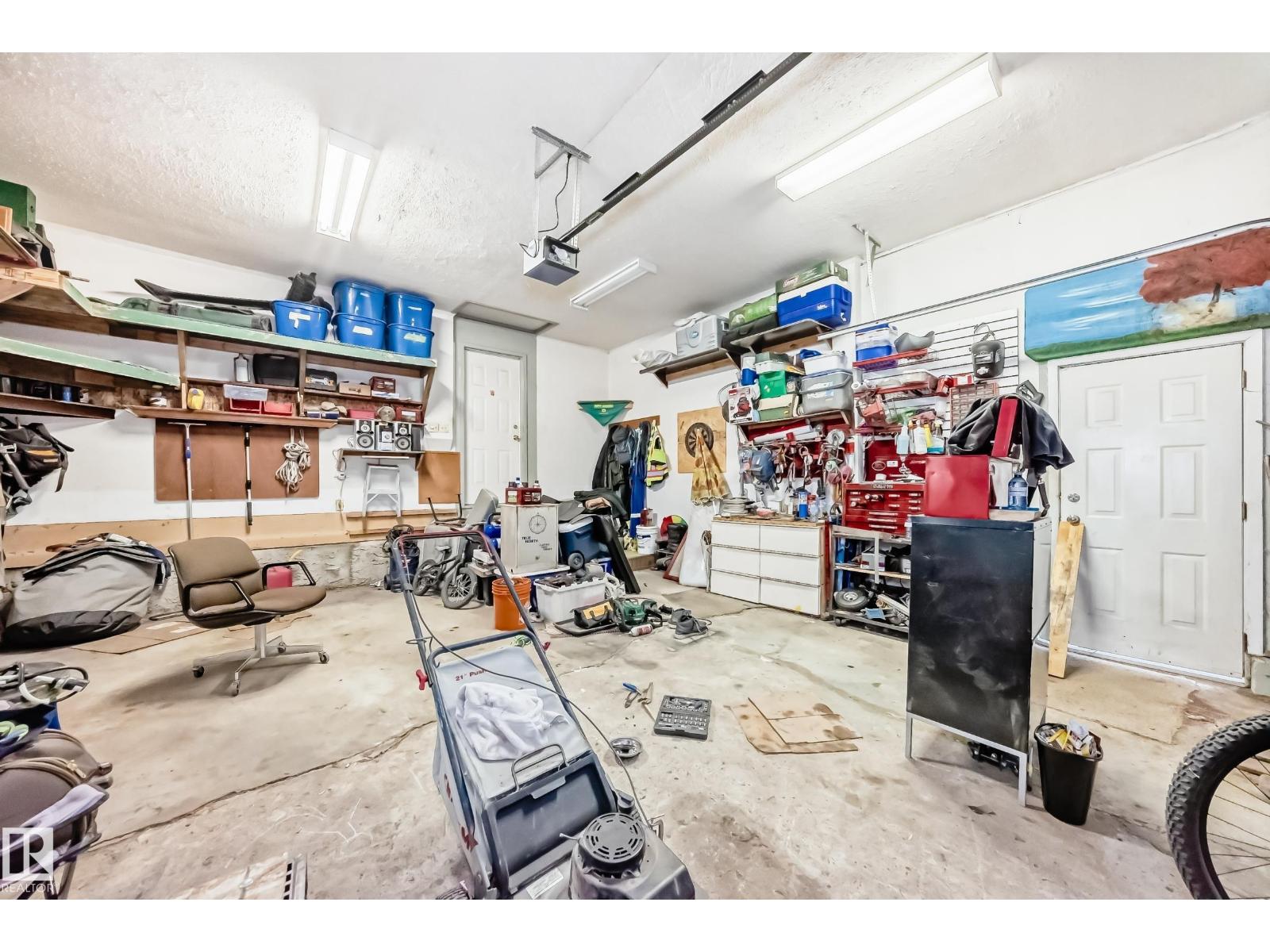 Photo 13 of 1720 49 A St Nw, Edmonton AB