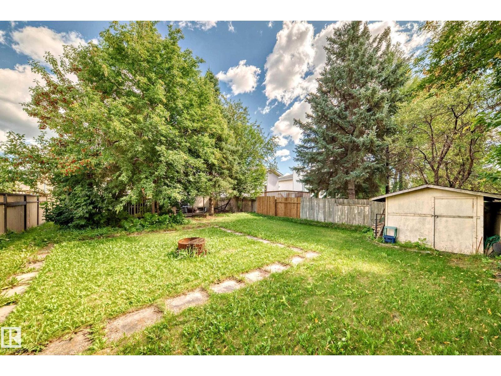 Photo 10 of 1720 49 A St Nw, Edmonton AB
