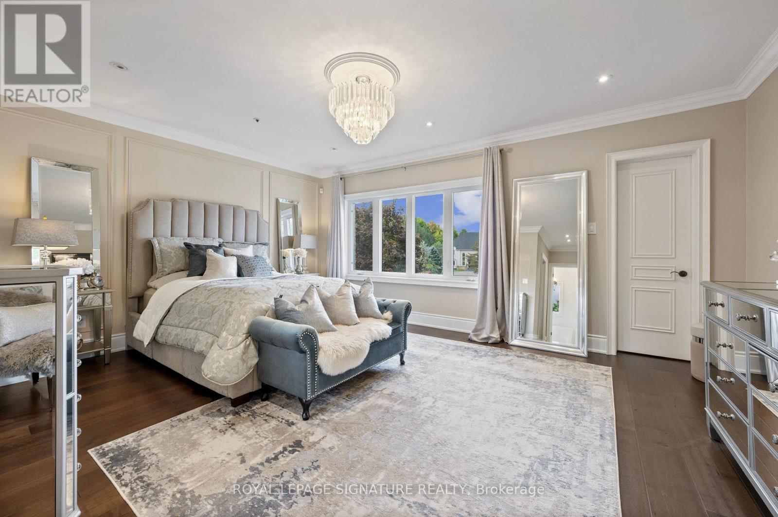 Photo 4 of 75 Rachelle Court, Vaughan ON