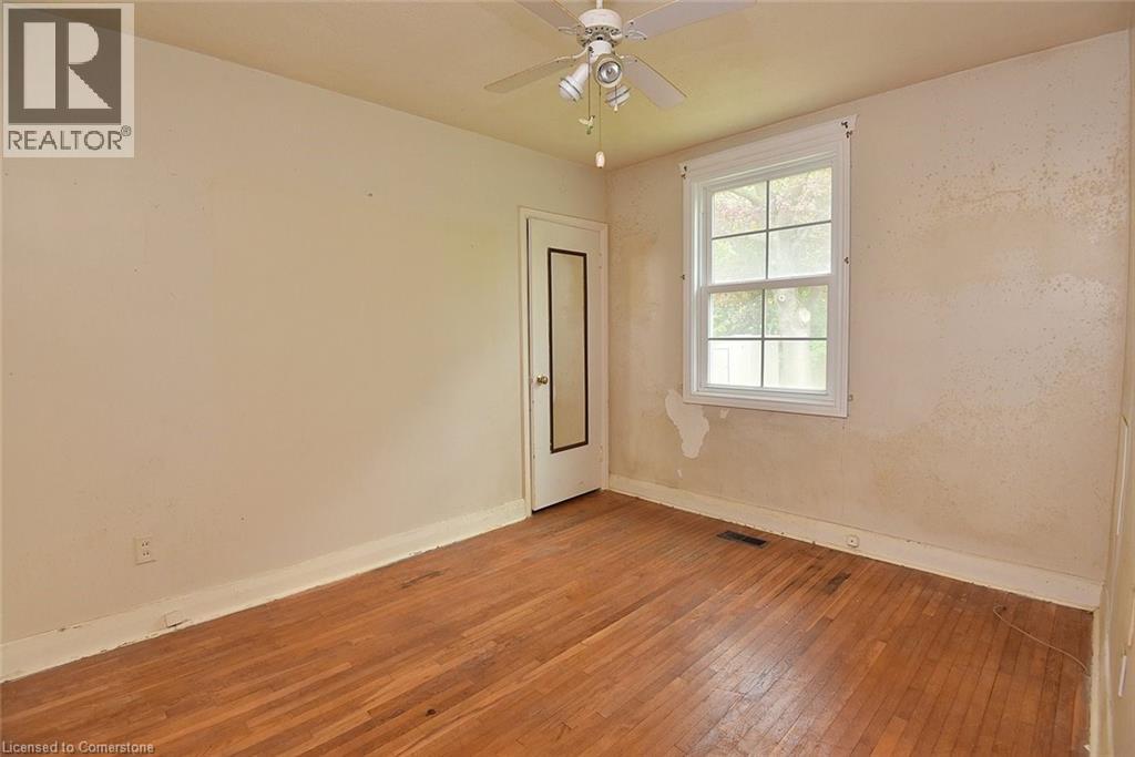 Photo 20 of 430 Queen Mary Drive, Oakville ON