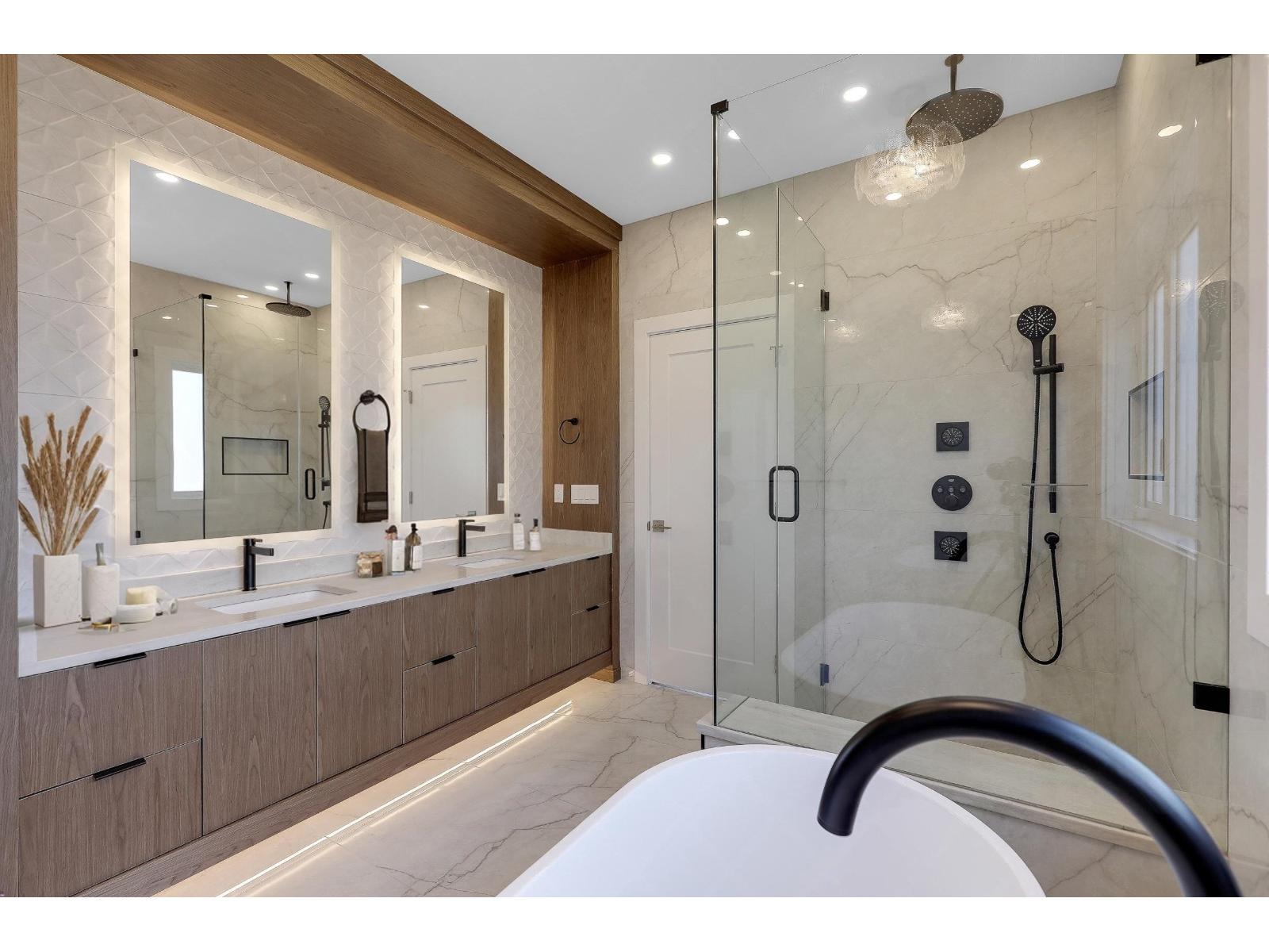 Photo 3 of 15689 Broome Road, Surrey BC