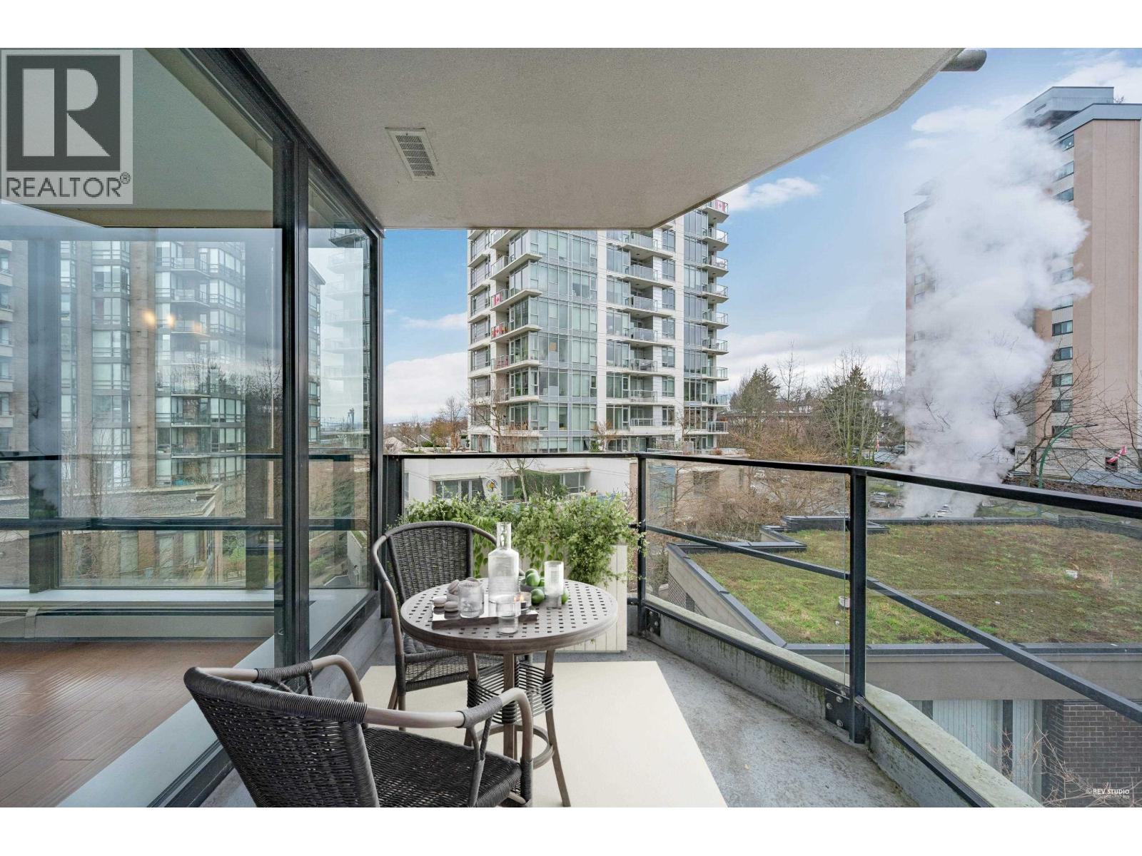 Photo 4 of 605 151 W 2nd Street, North Vancouver BC