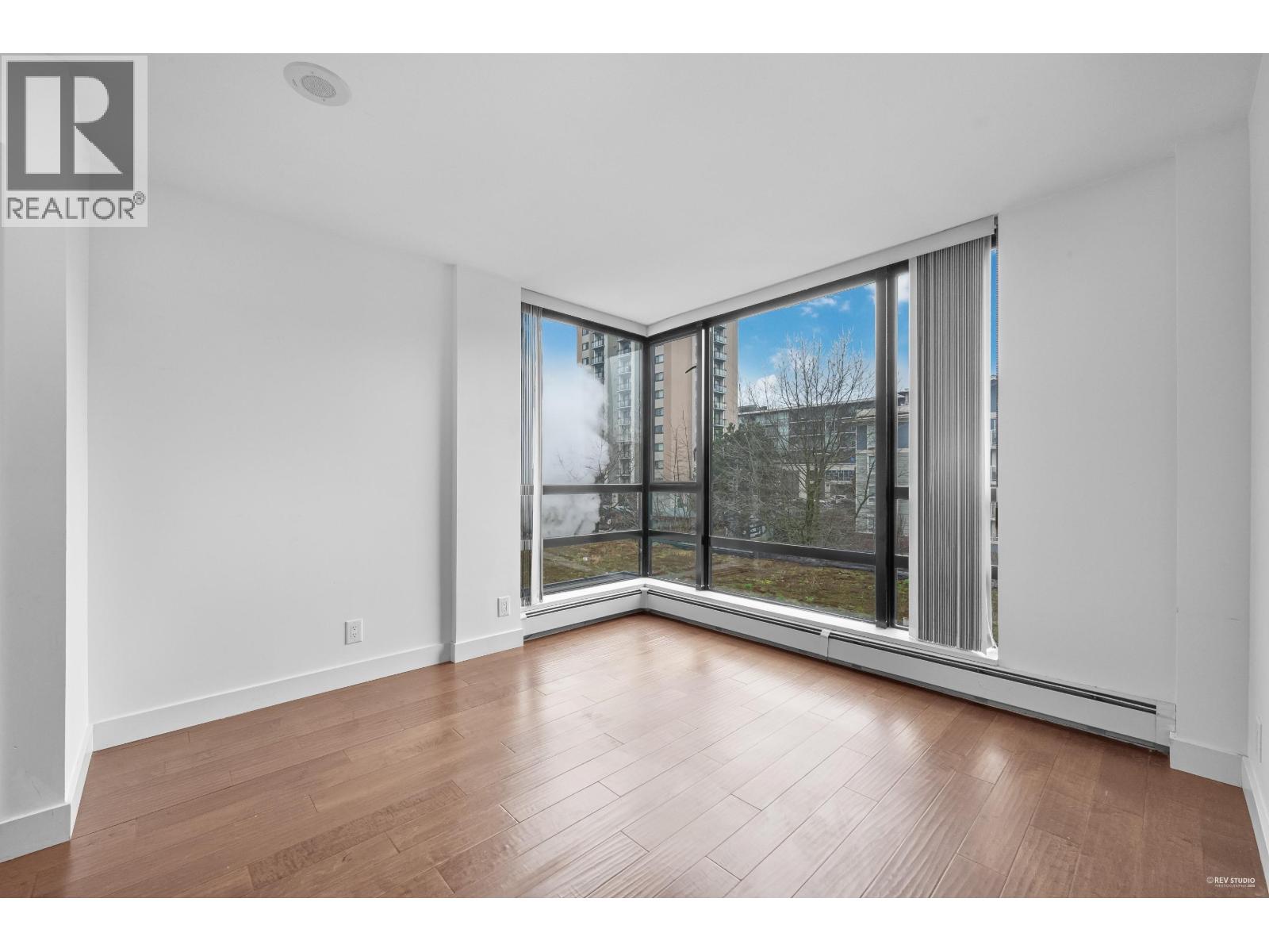 Photo 10 of 605 151 W 2nd Street, North Vancouver BC